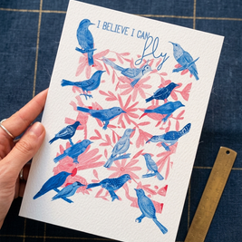 Illustration d’oiseaux bleus et fleurs roses I Believe I Can Fly imprimée sur papier