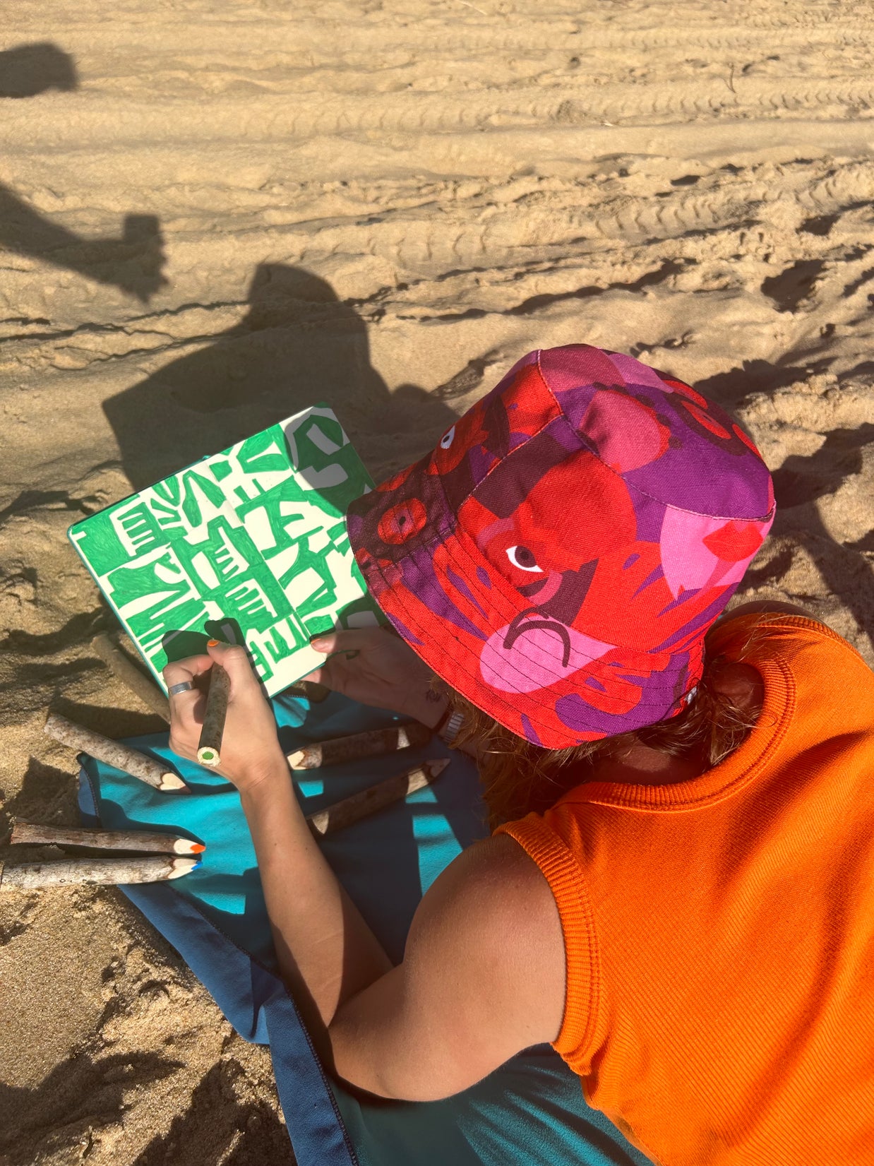 Bob illustré réversible coloré face A porté