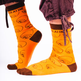 Chaussettes oranges et marron