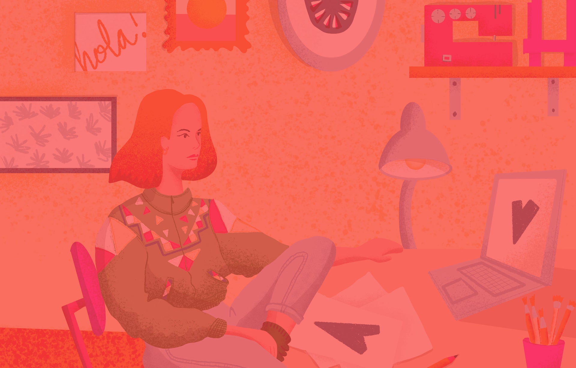 Illustration d’une graphiste freelance travaillant sur son ordinateur